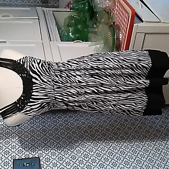Poetry small zebra print faux necklace summer 👗 - Picture 1 of 4